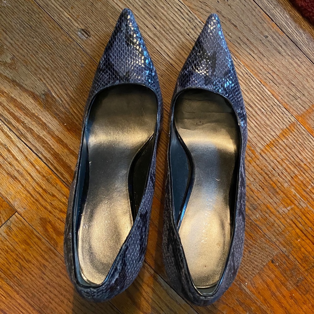 NINE WEST Snake Print Pumps (very comfortable)